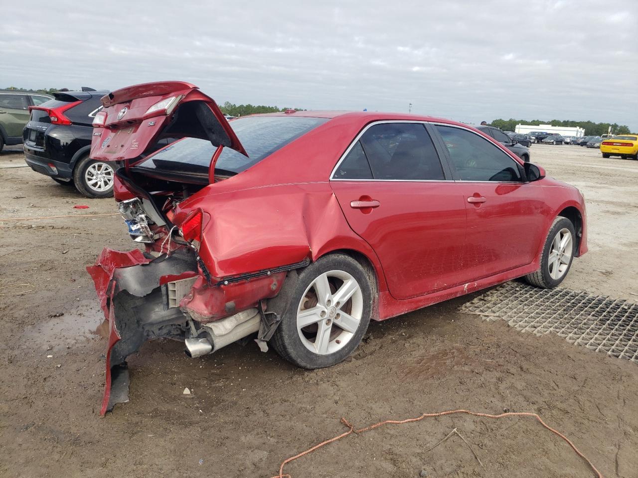 2014 TOYOTA CAMRY