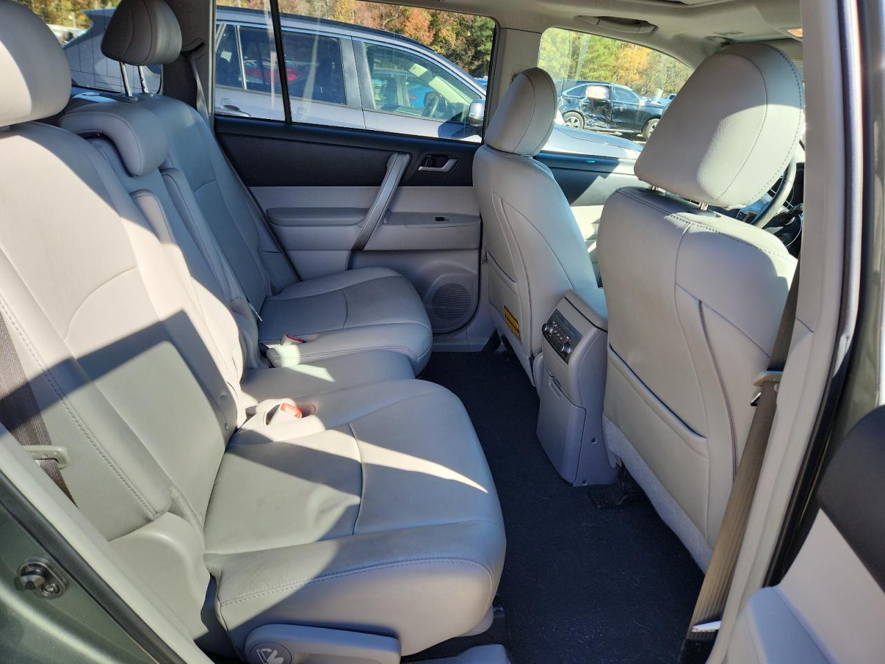 2013 TOYOTA HIGHLANDER