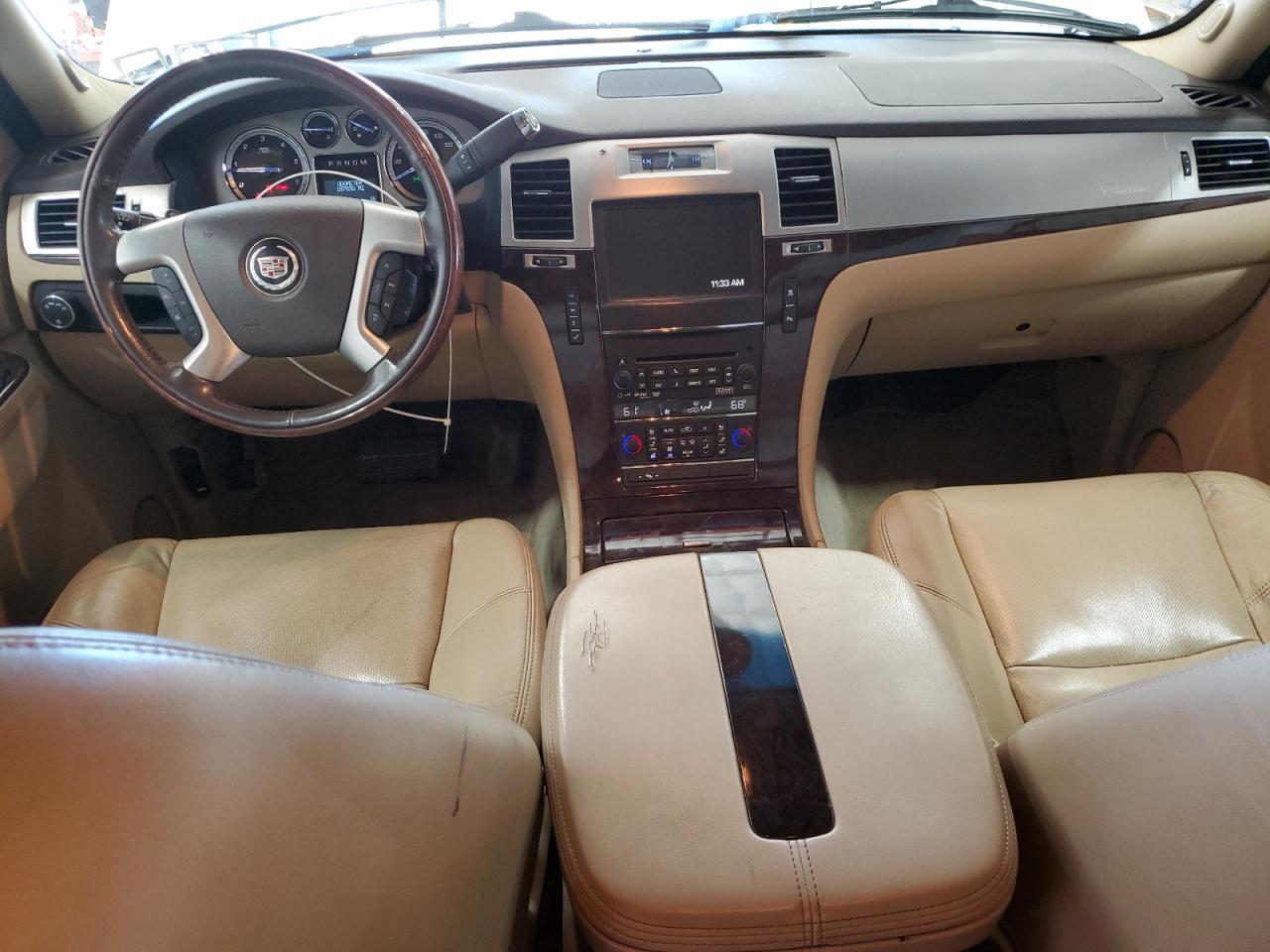2011 CADILLAC ESCALADE