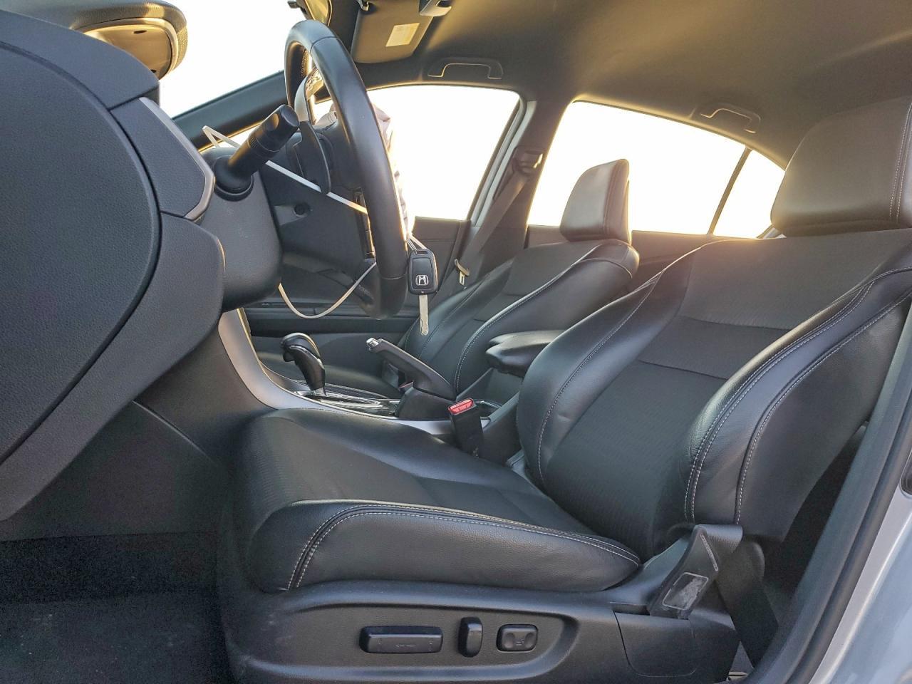 2016 HONDA ACCORD
