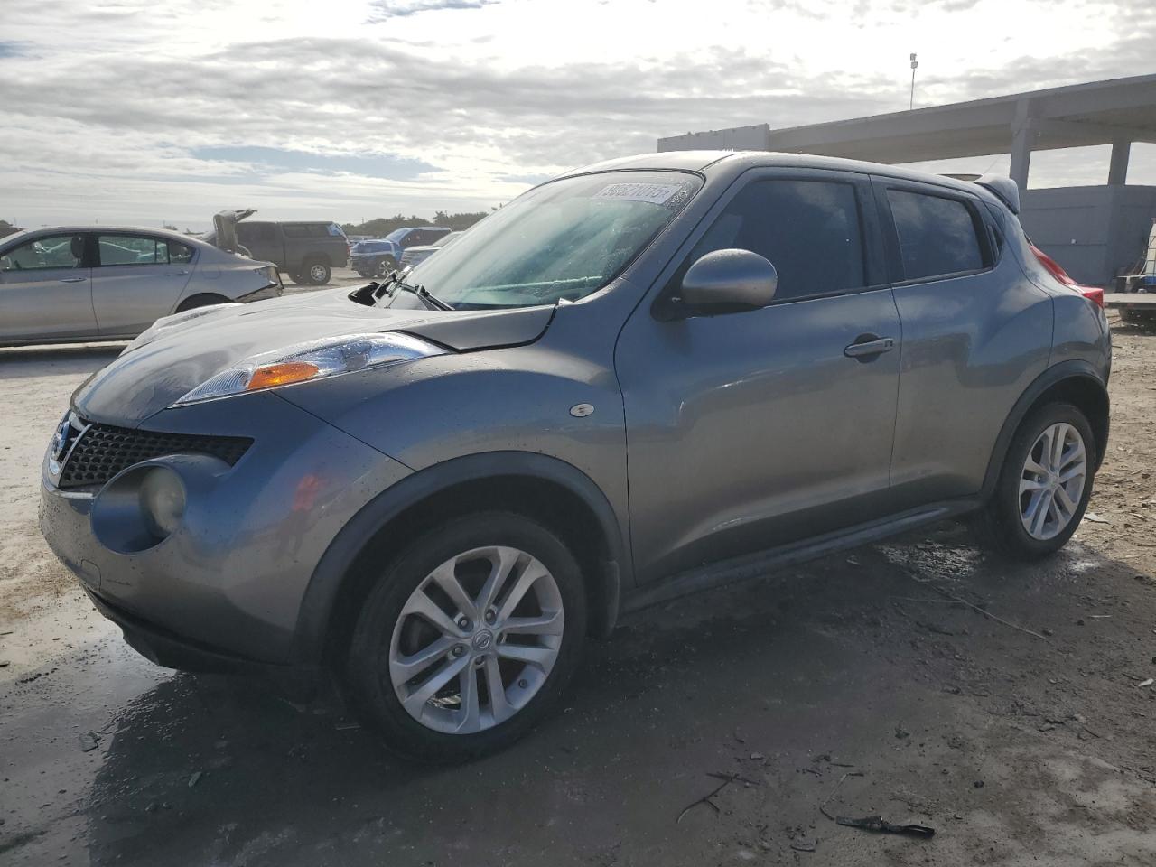 2013 NISSAN Juke