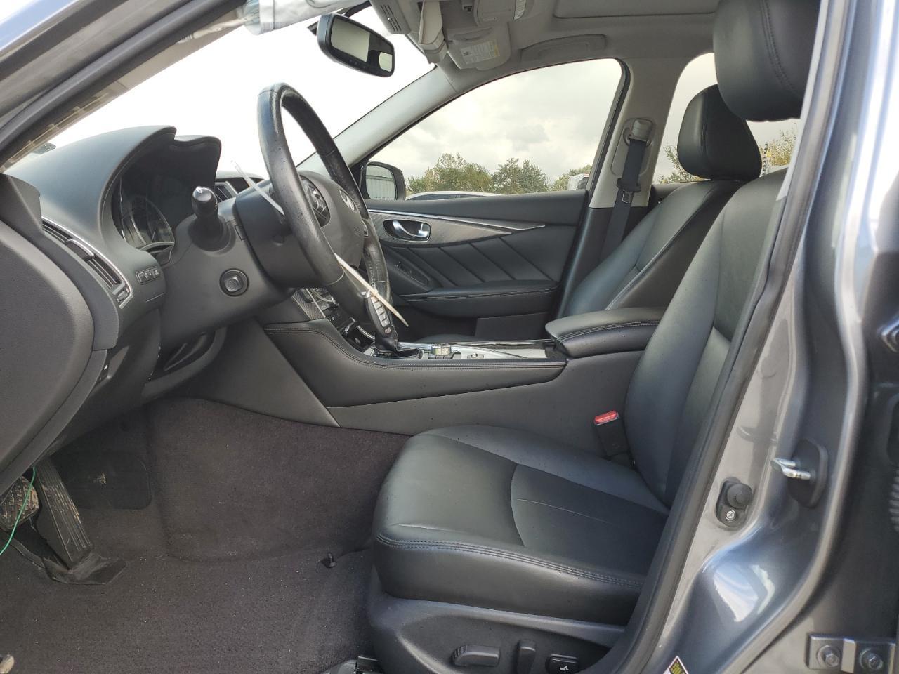 2016 INFINITI Q50