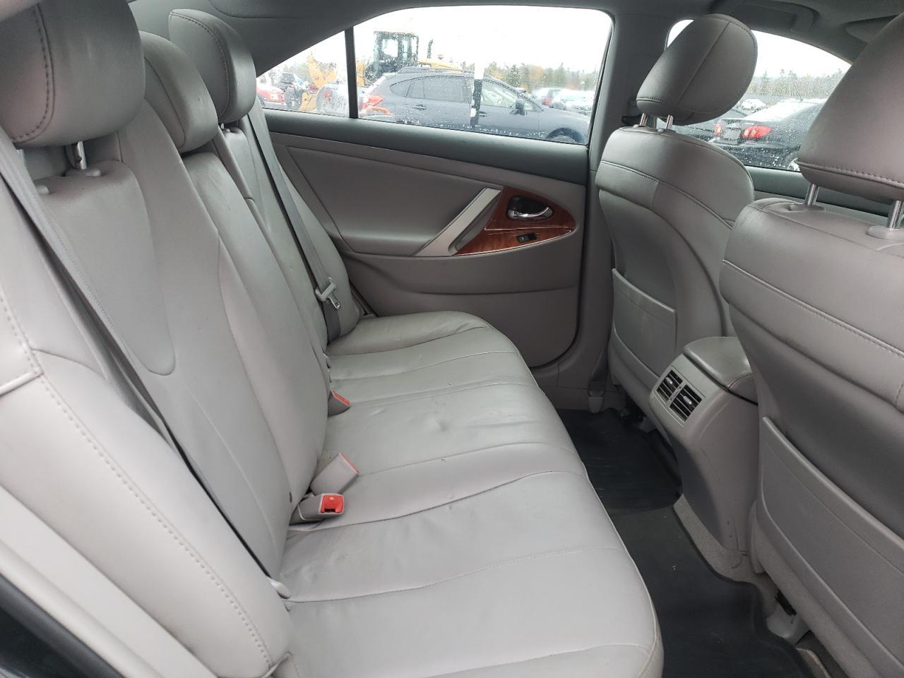 2011 TOYOTA CAMRY