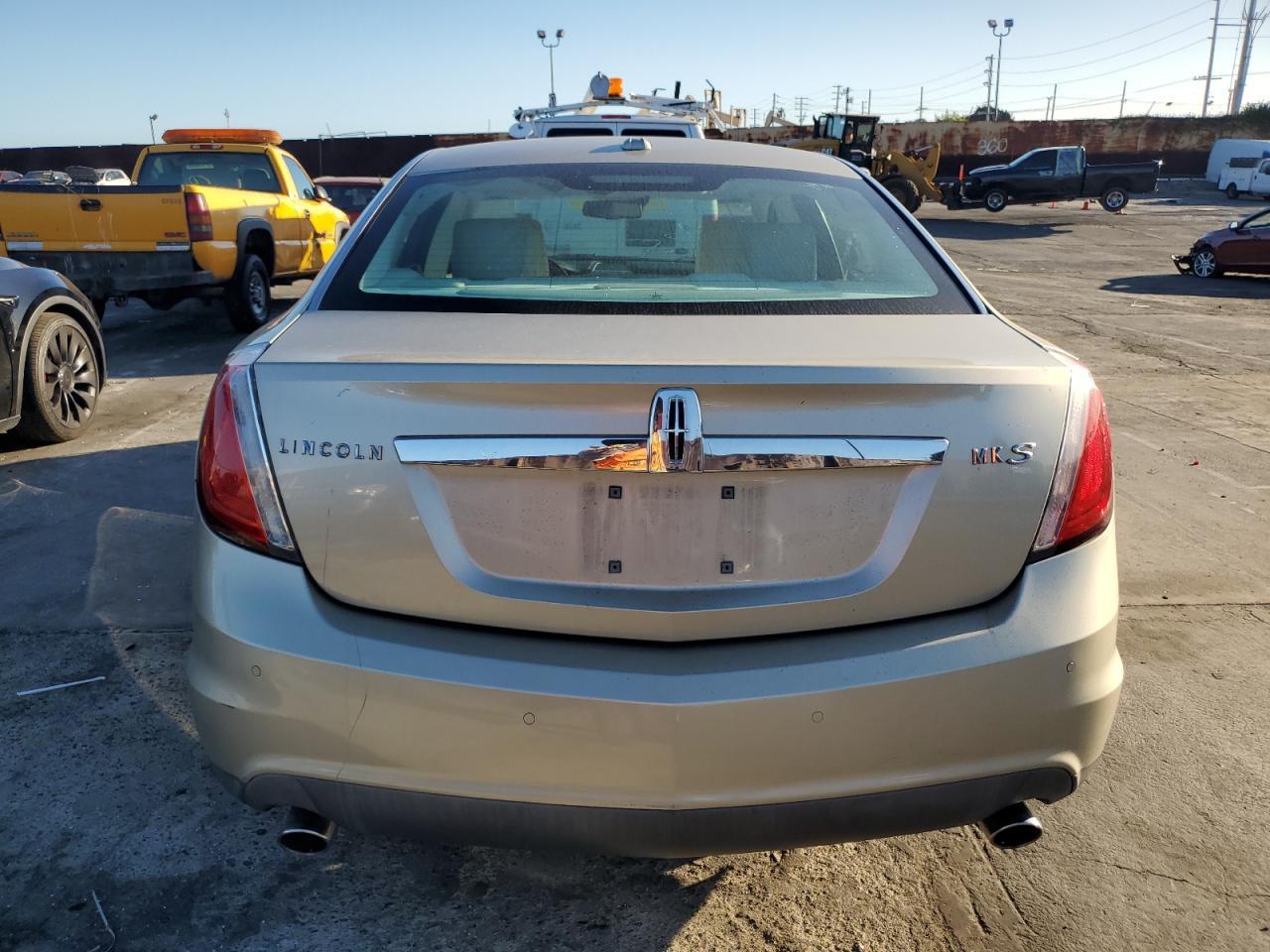 2011 LINCOLN MKS