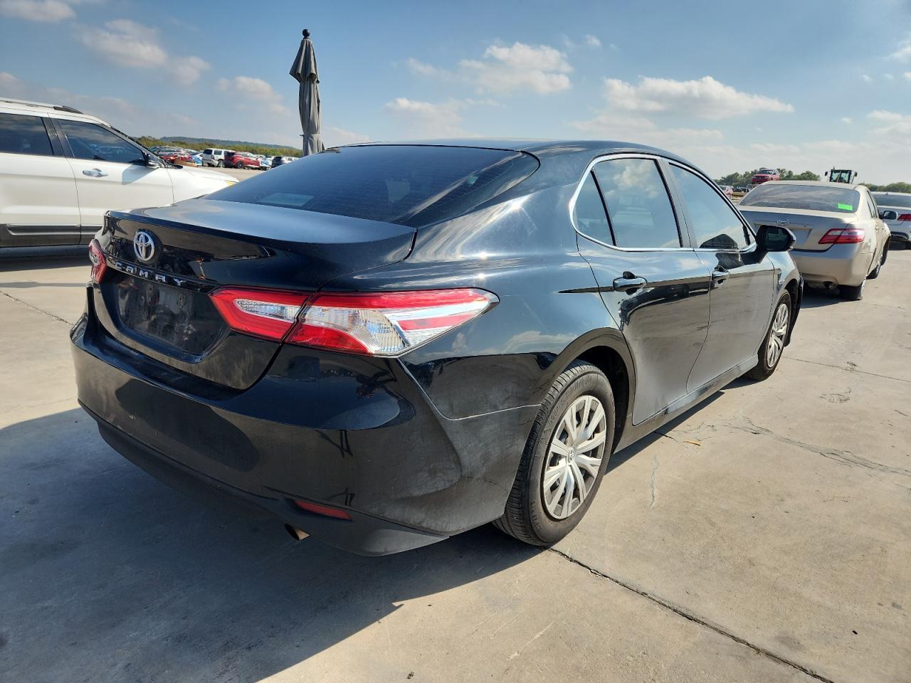 2018 TOYOTA CAMRY