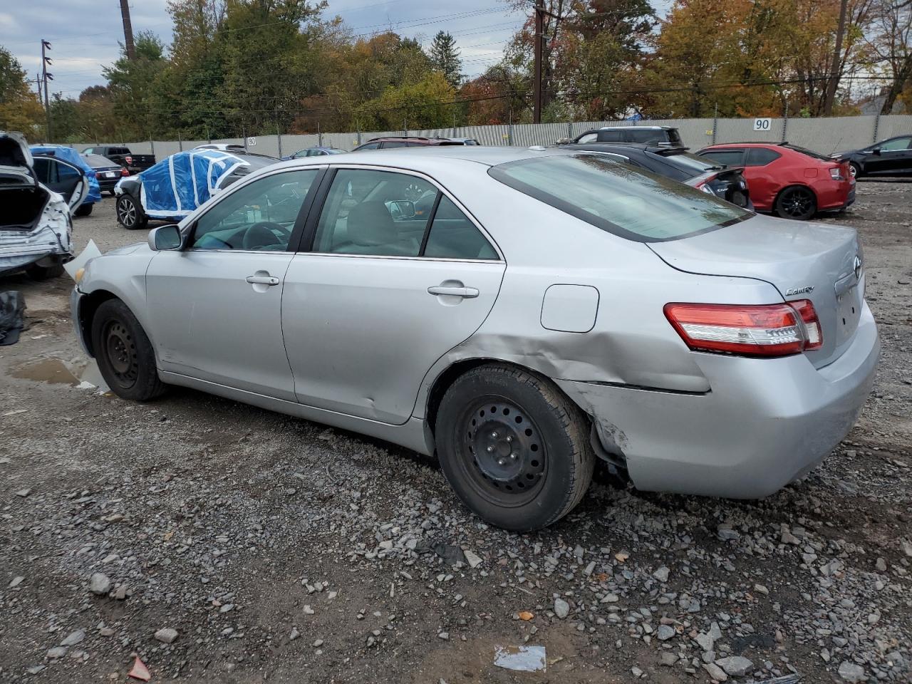 2011 TOYOTA CAMRY