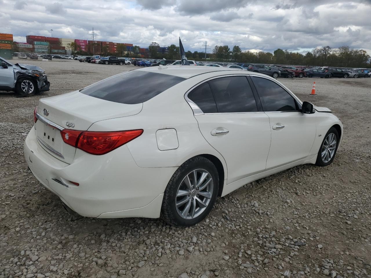 2016 INFINITI Q50