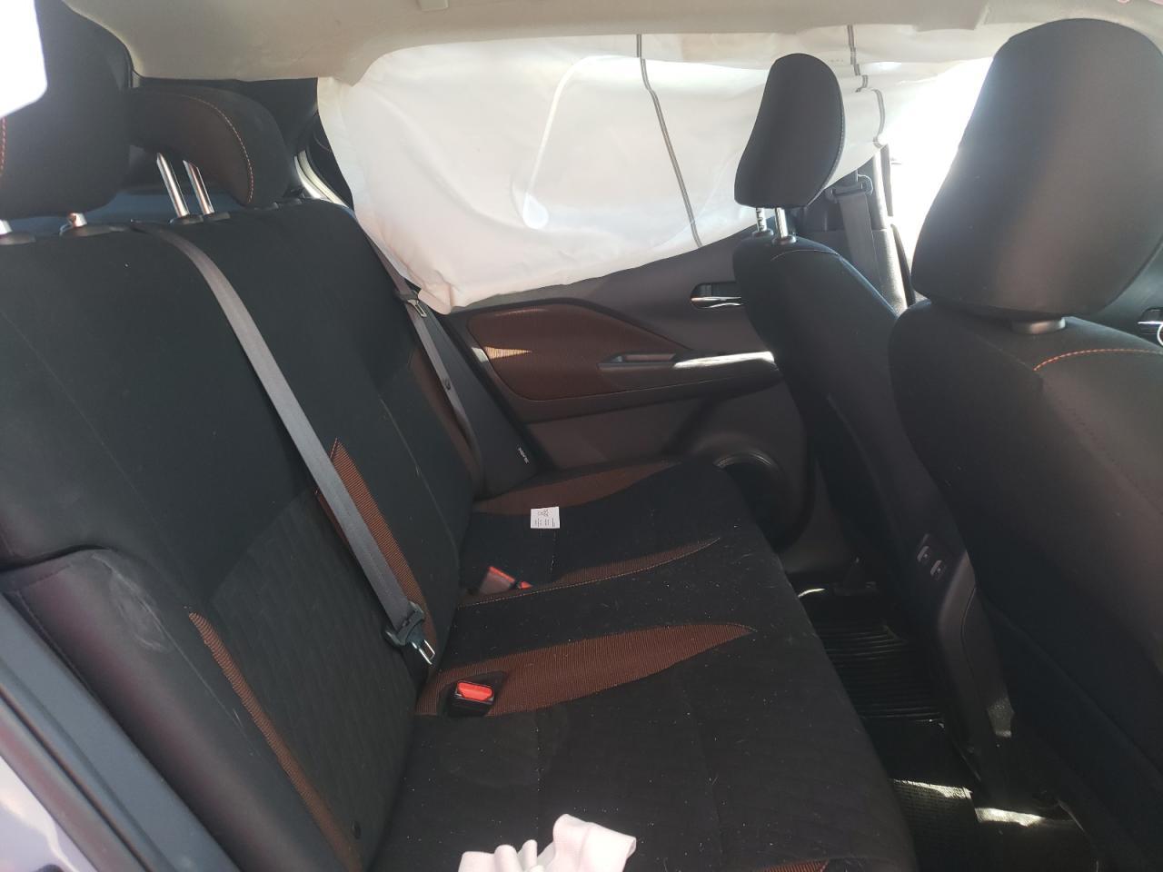 2024 NISSAN KICKS