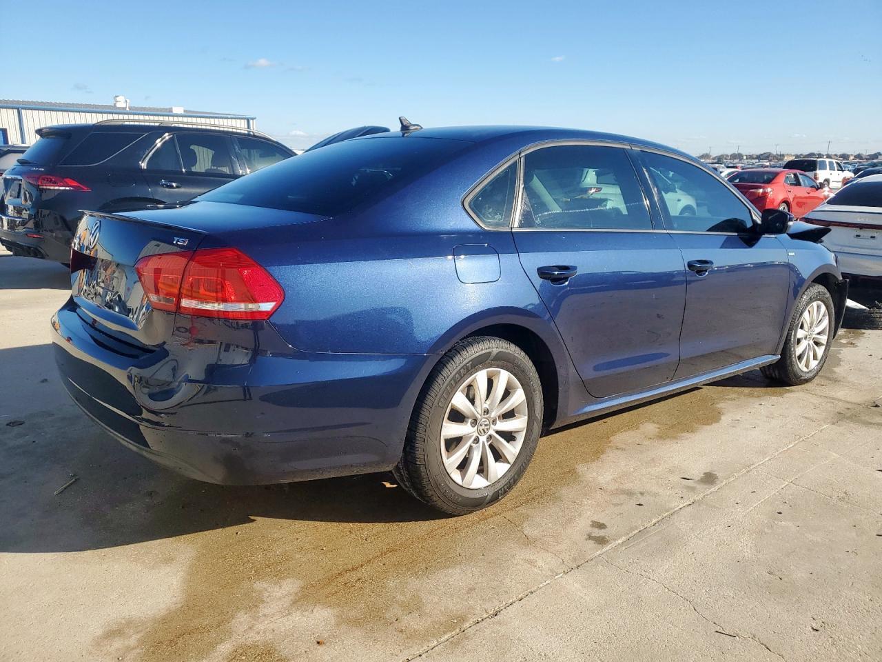 2014 VOLKSWAGEN Passat