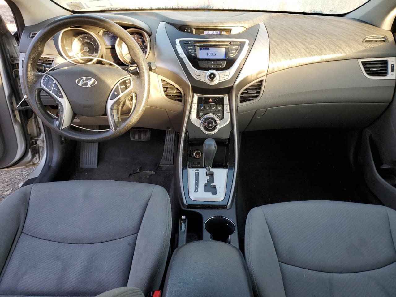 2011 HYUNDAI ELANTRA