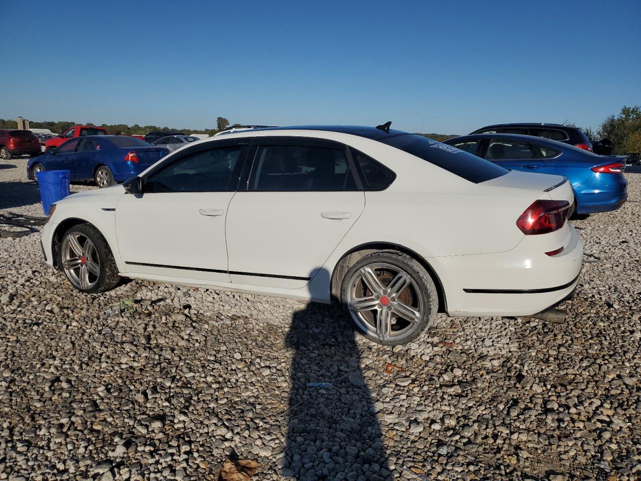 2017 VOLKSWAGEN Passat