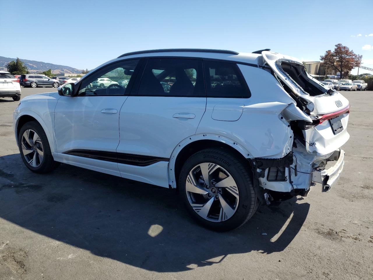 2025 AUDI Q6 e-tron
