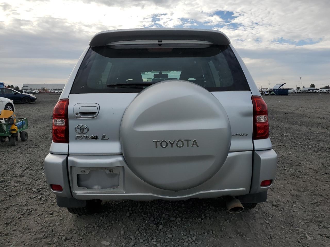 2004 TOYOTA RAV4