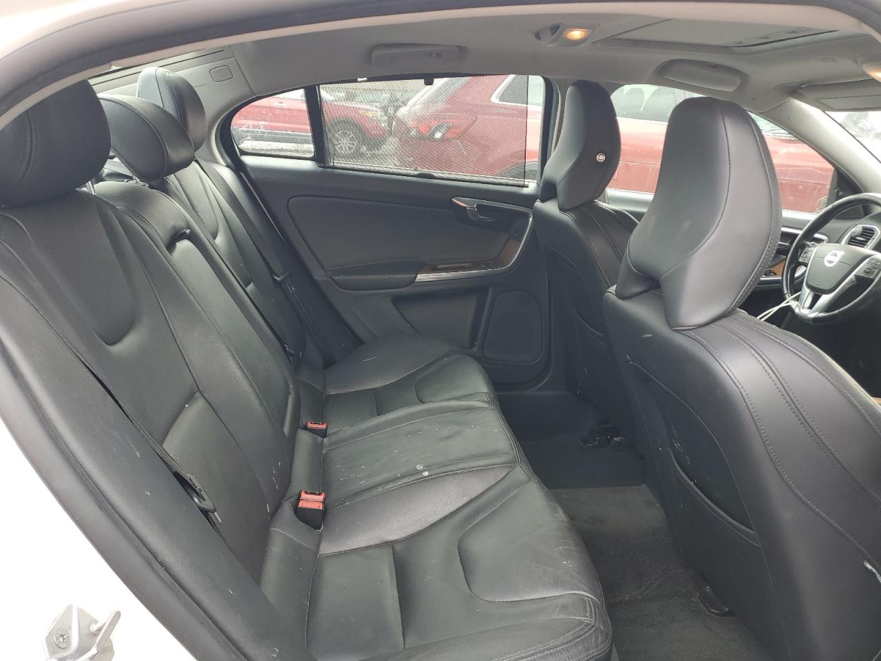 2016 VOLVO S60