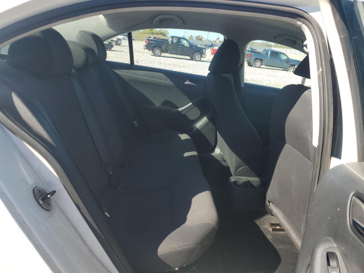 2011 VOLKSWAGEN JETTA