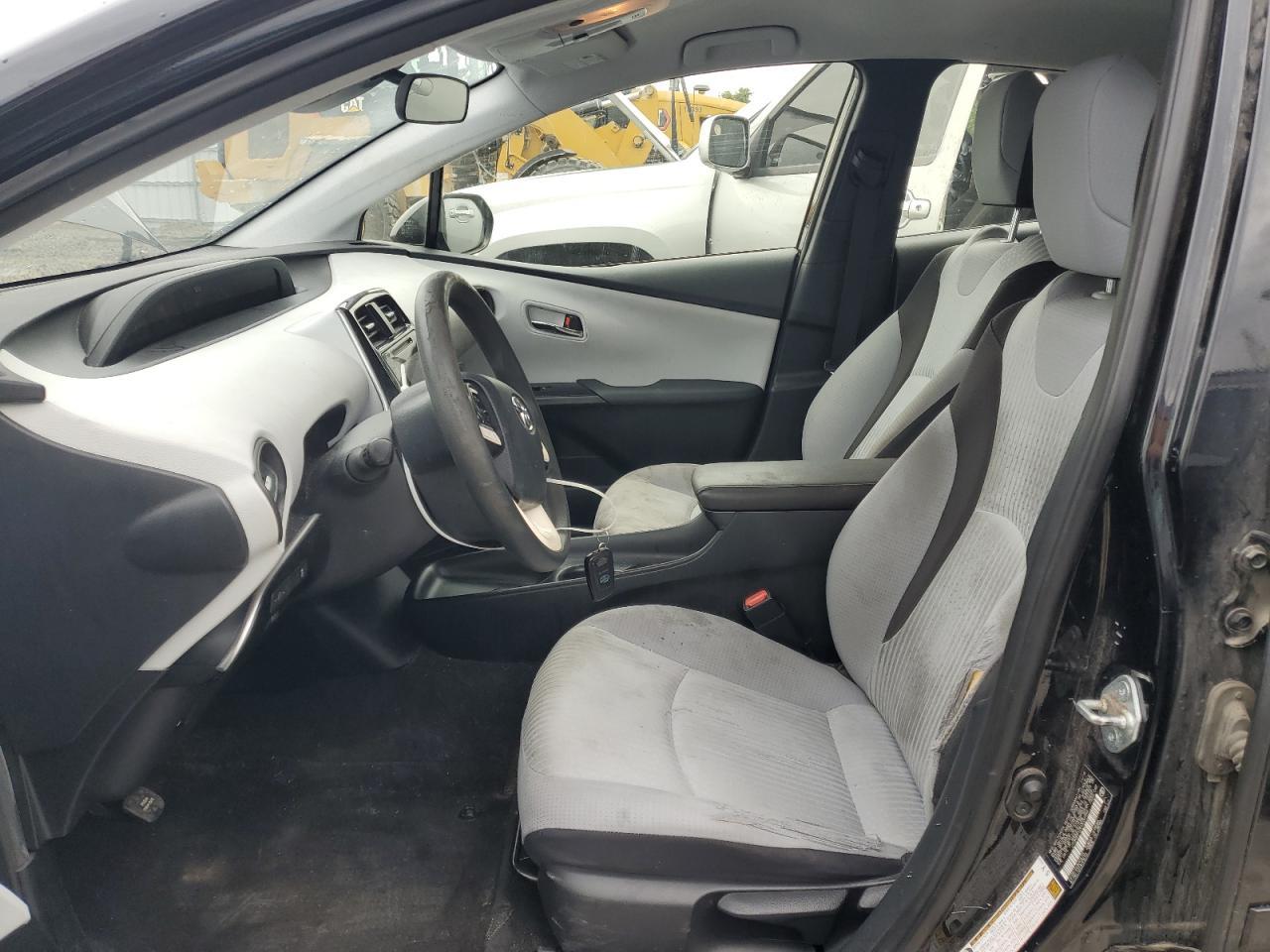2017 TOYOTA PRIUS