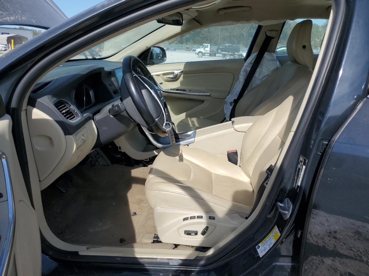 2014 VOLVO S60