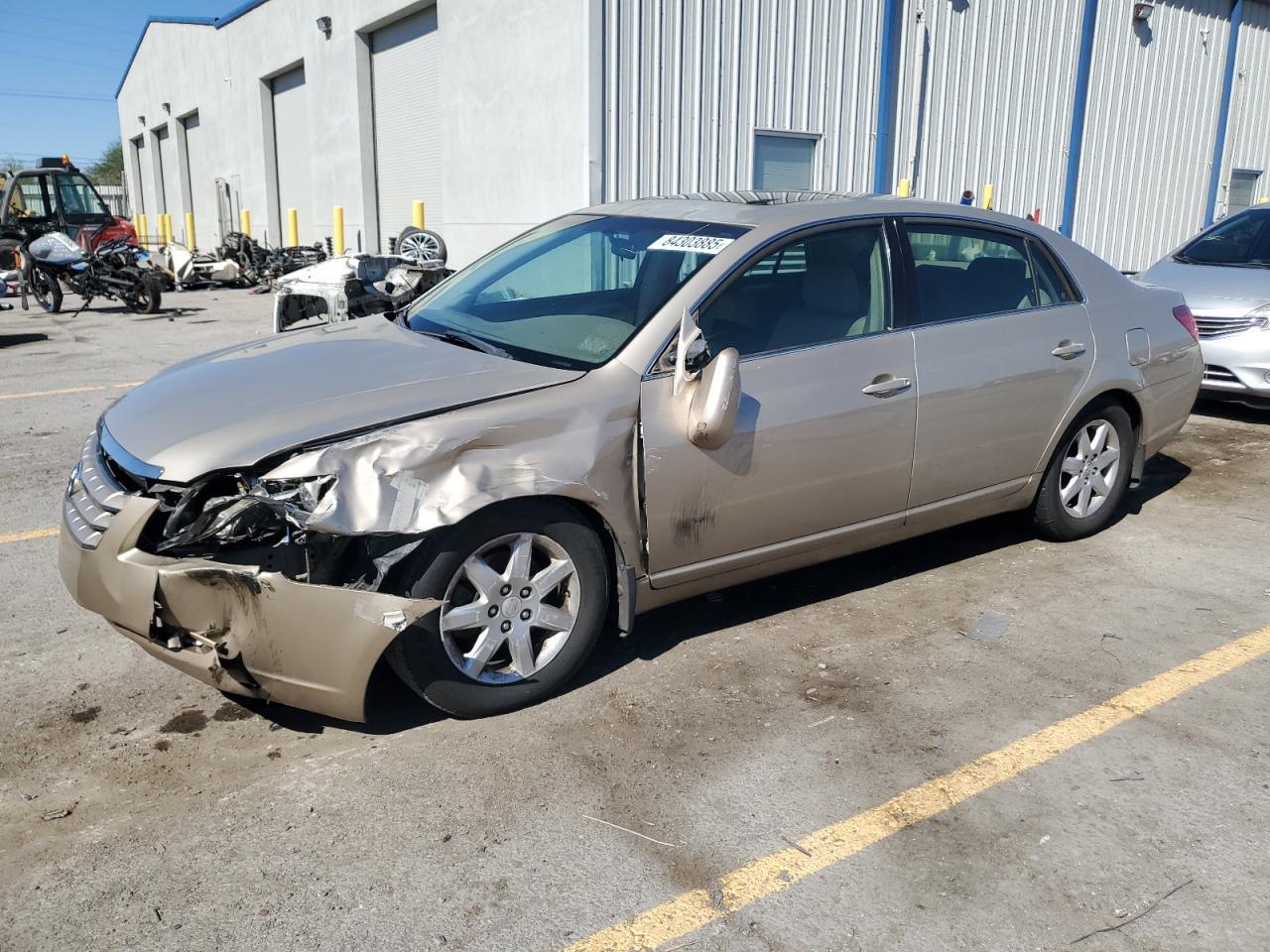 2005 TOYOTA Avalon