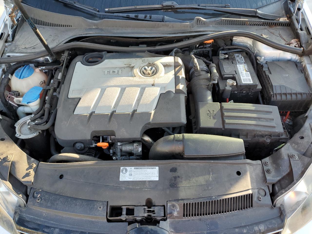 2012 VOLKSWAGEN JETTA
