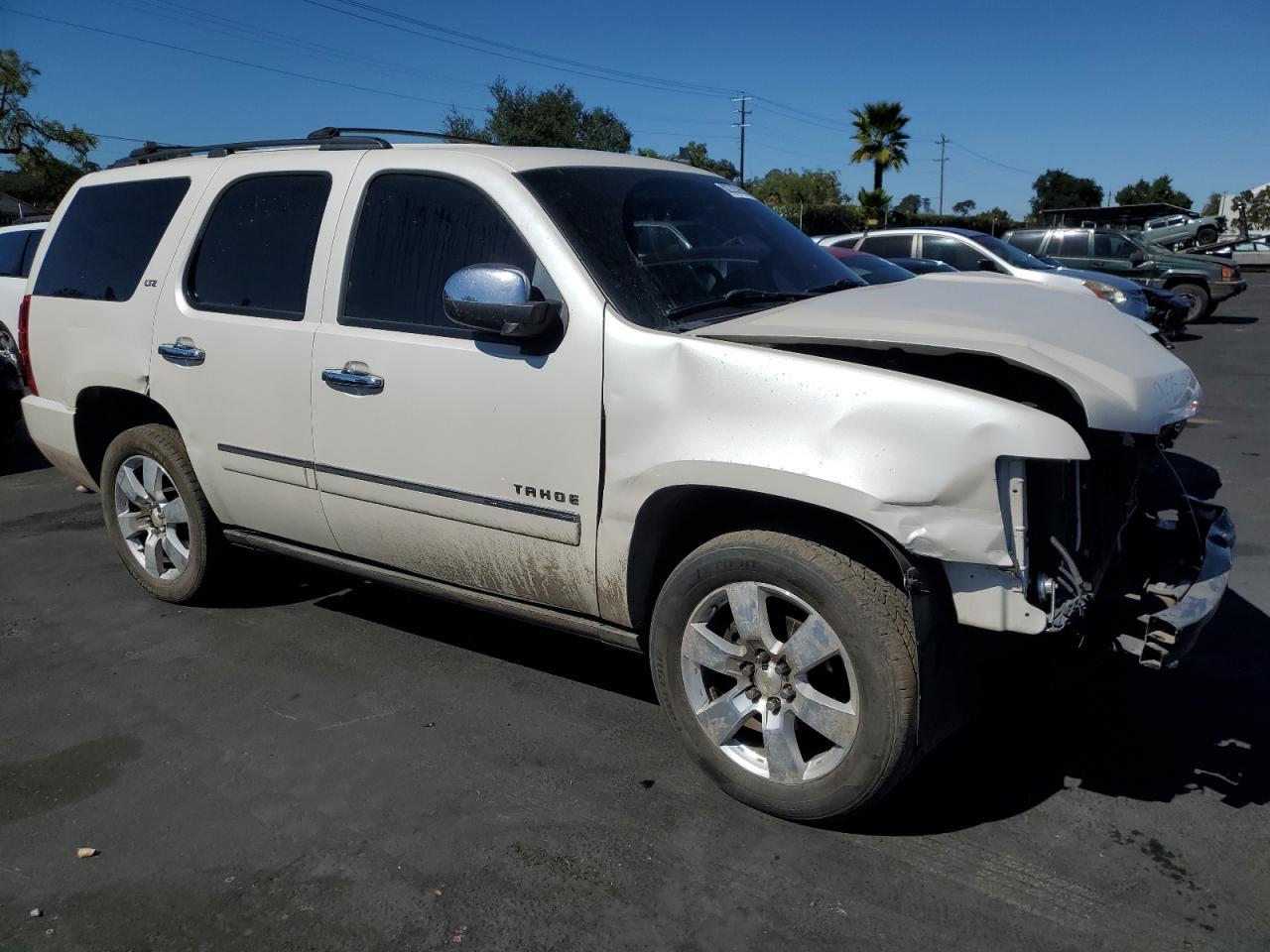2011 CHEVROLET Tahoe