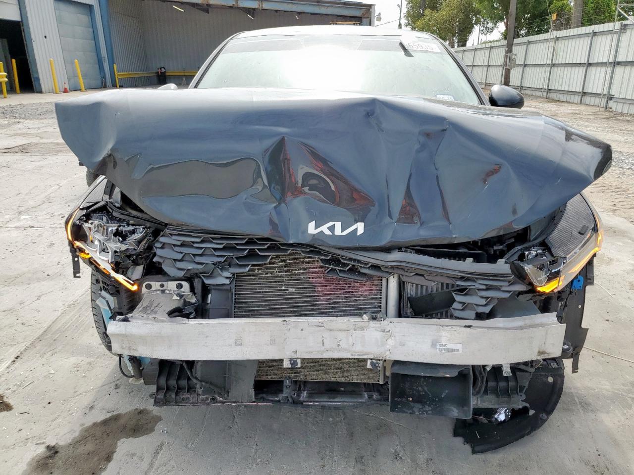 2022 KIA K5