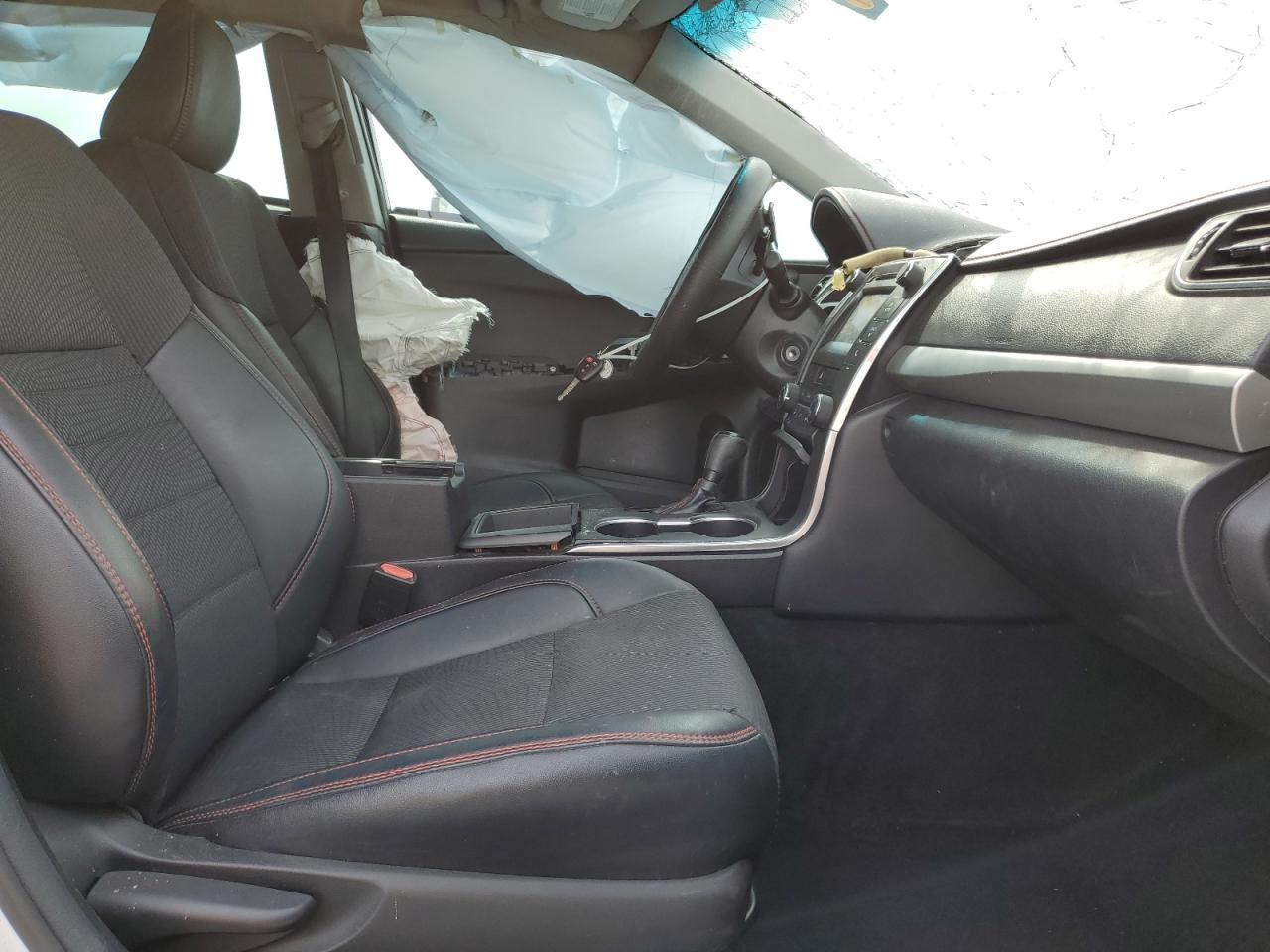 2017 TOYOTA CAMRY