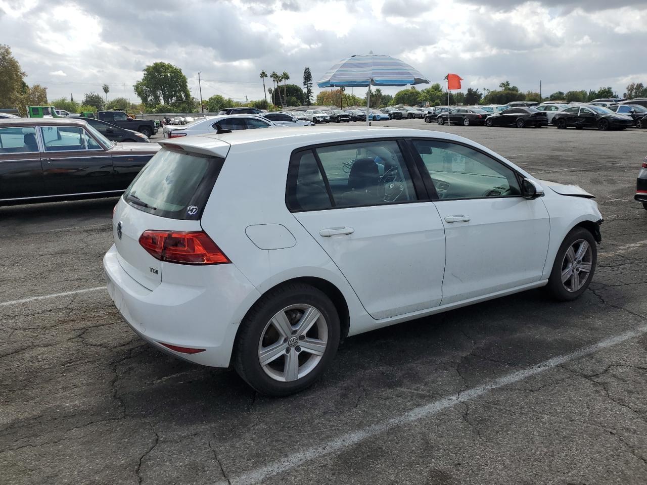2015 VOLKSWAGEN GOLF
