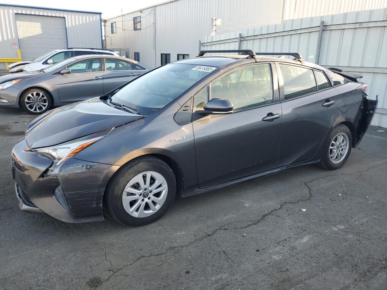 2016 TOYOTA PRIUS