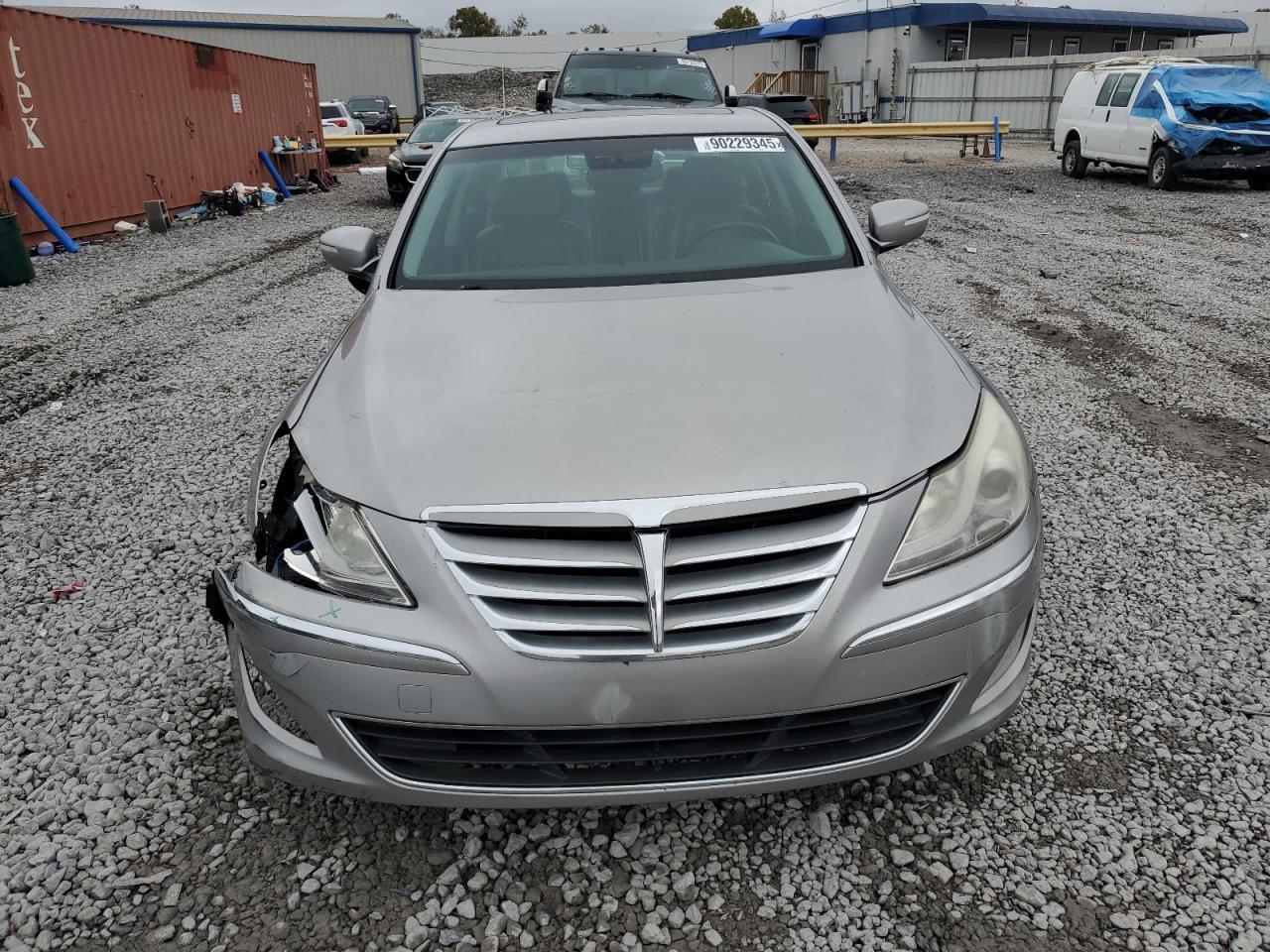 2013 HYUNDAI GENESIS
