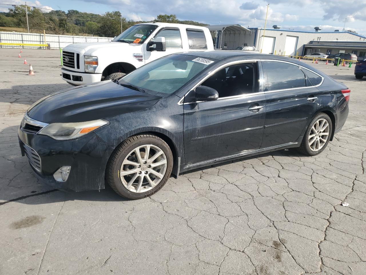 2013 TOYOTA Avalon