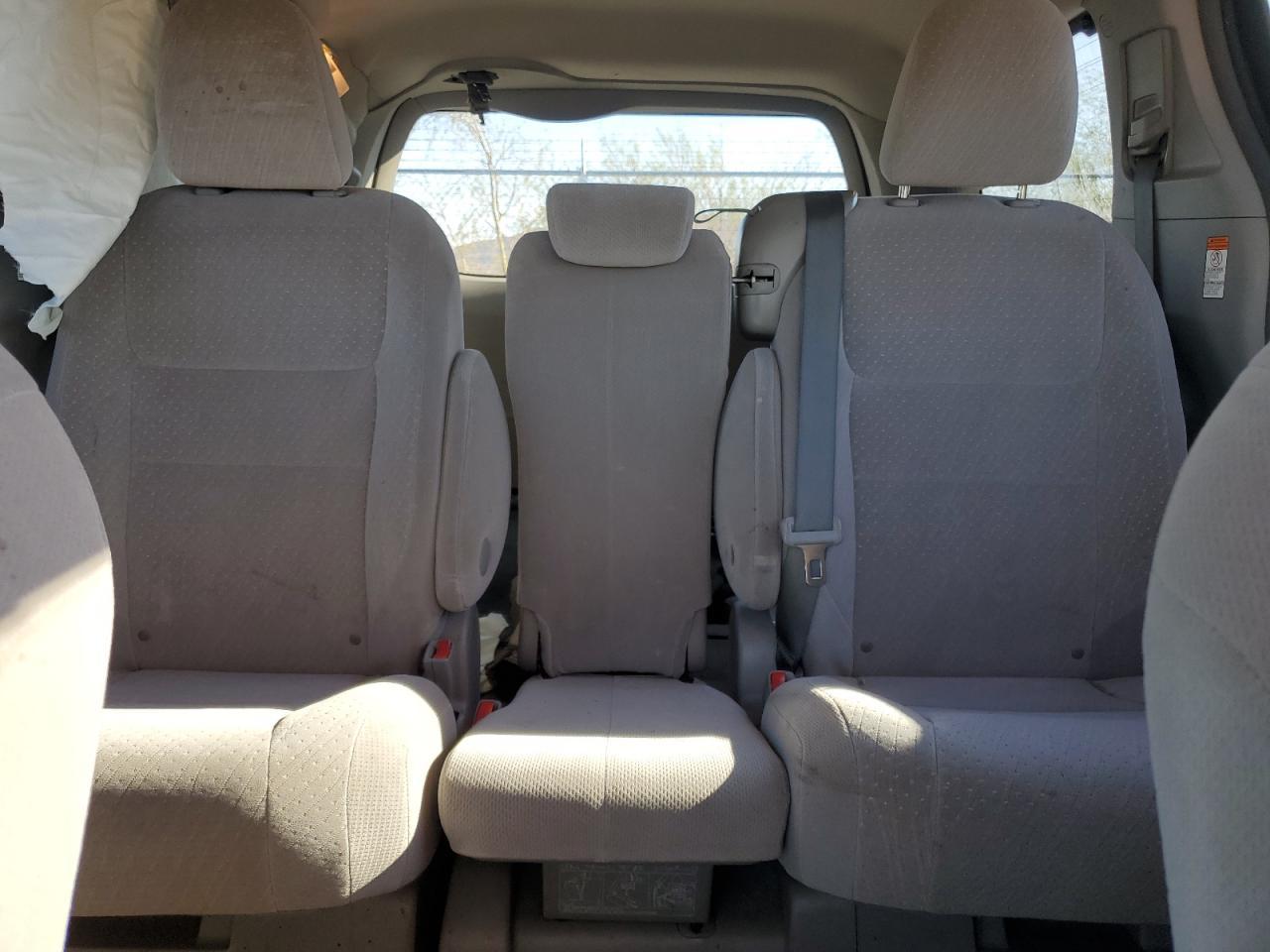2016 TOYOTA SIENNA