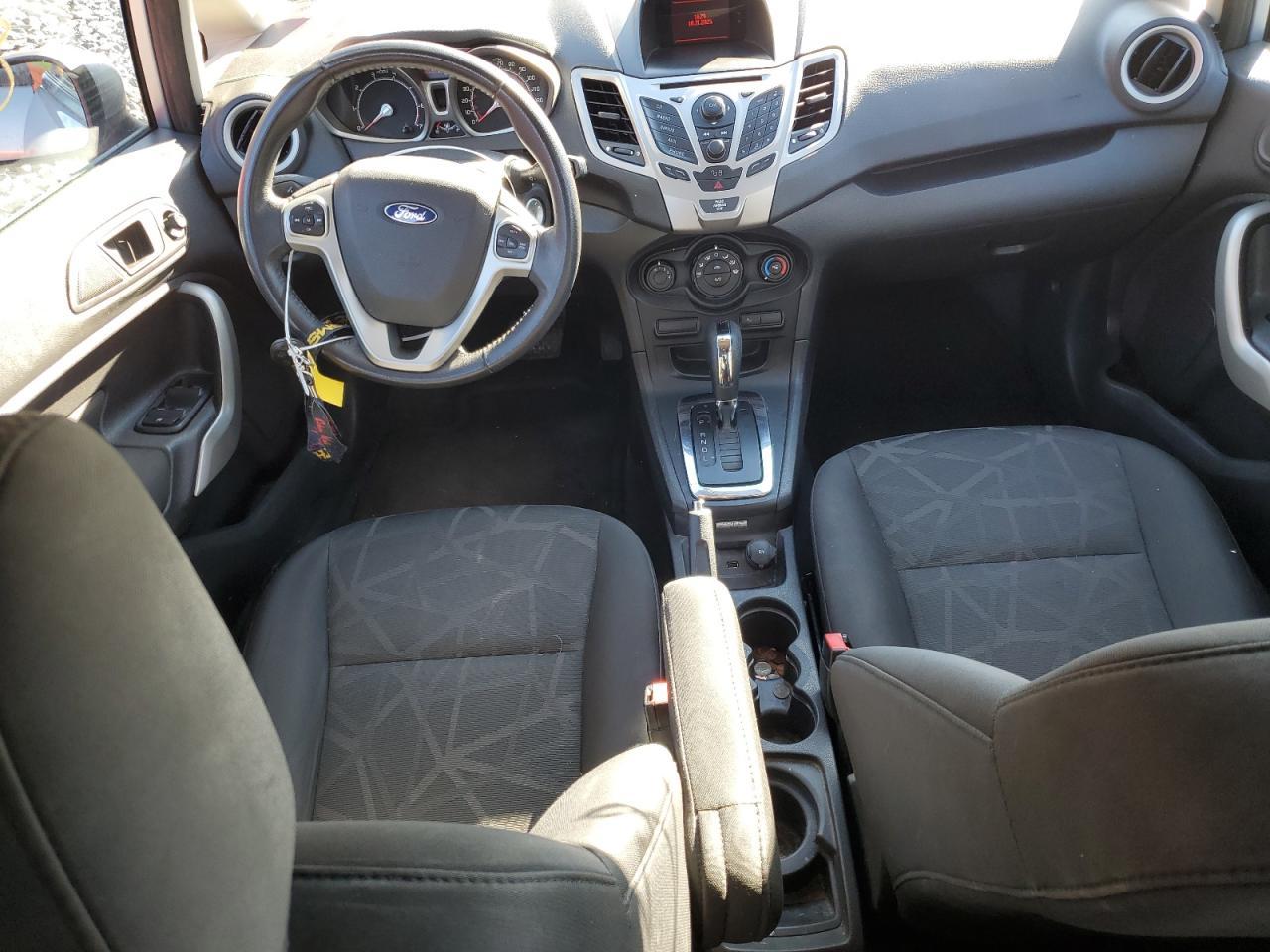 2012 FORD Fiesta