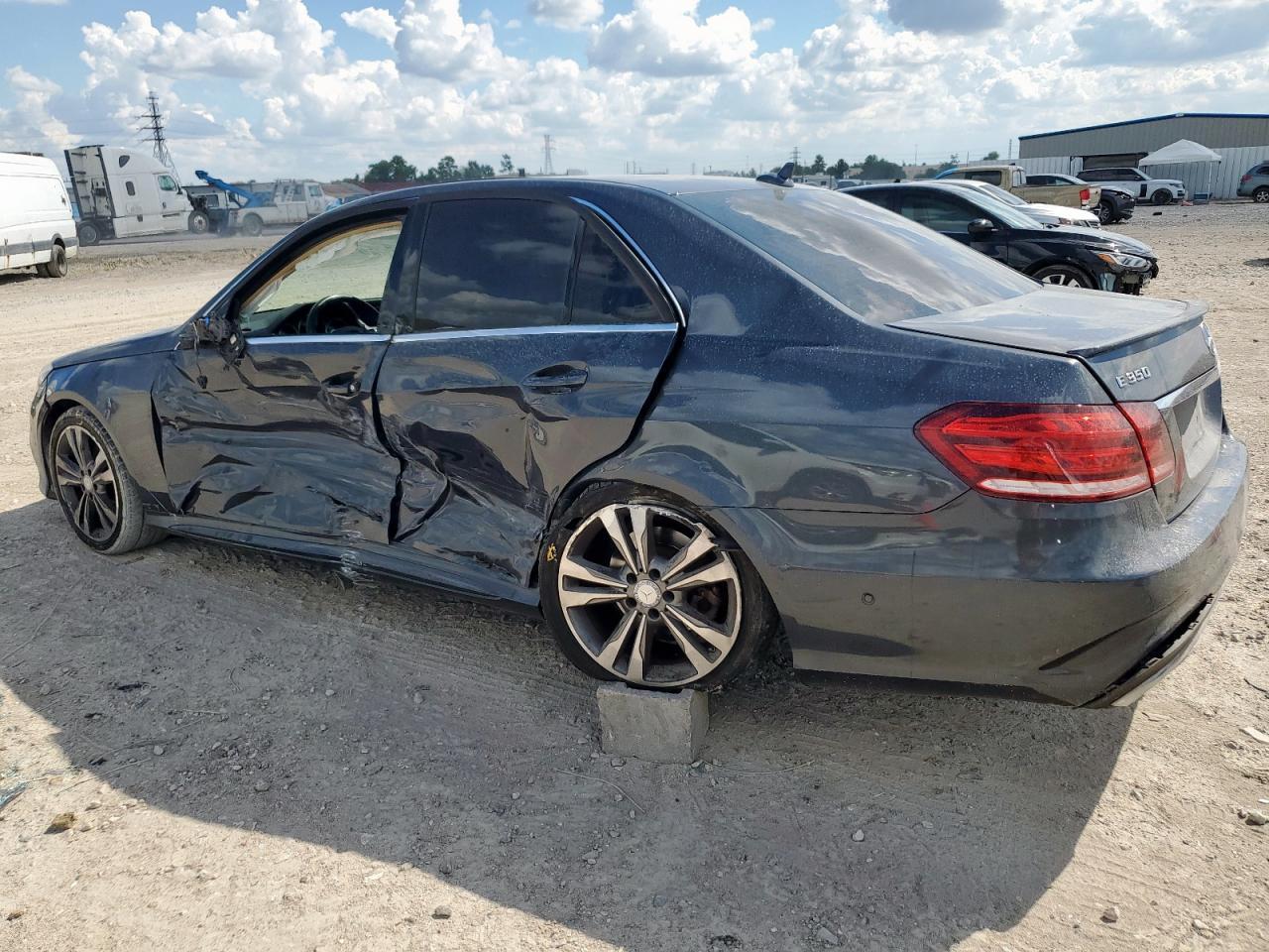 2016 MERCEDES-BENZ E-Class