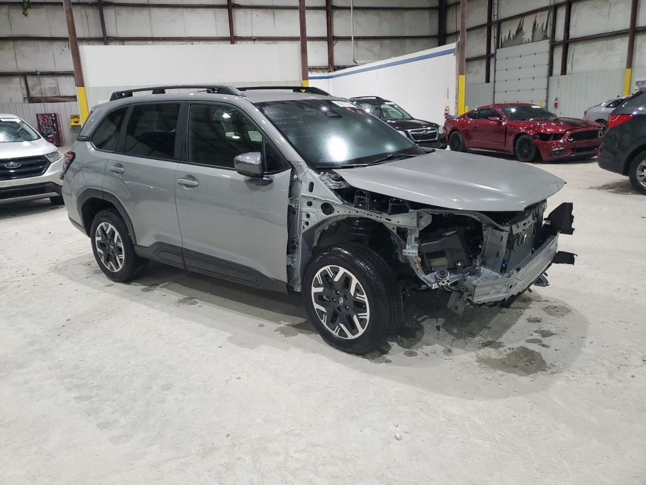 2025 SUBARU FORESTER