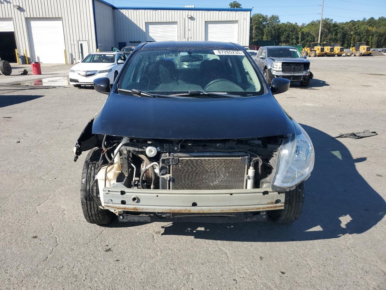 2017 NISSAN VERSA