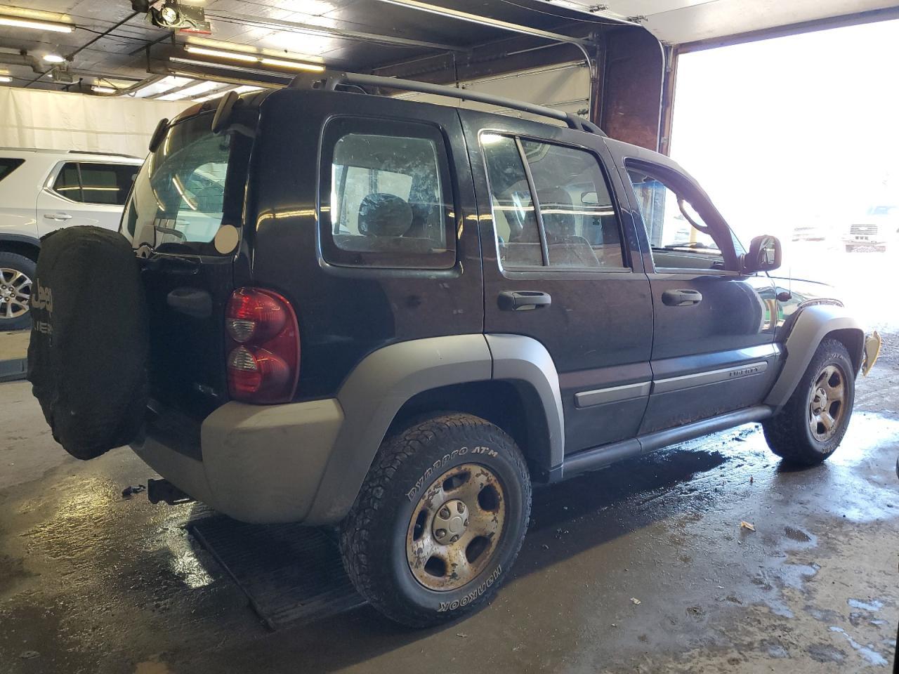 2005 JEEP Liberty