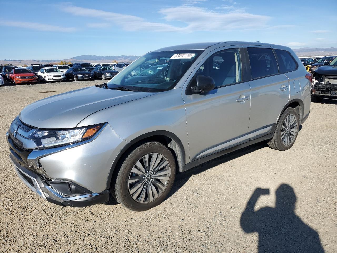 2020 MITSUBISHI outlander