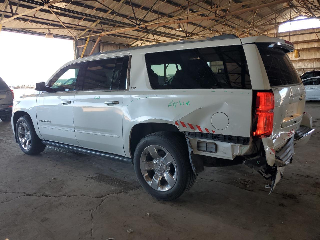 2016 CHEVROLET Suburban
