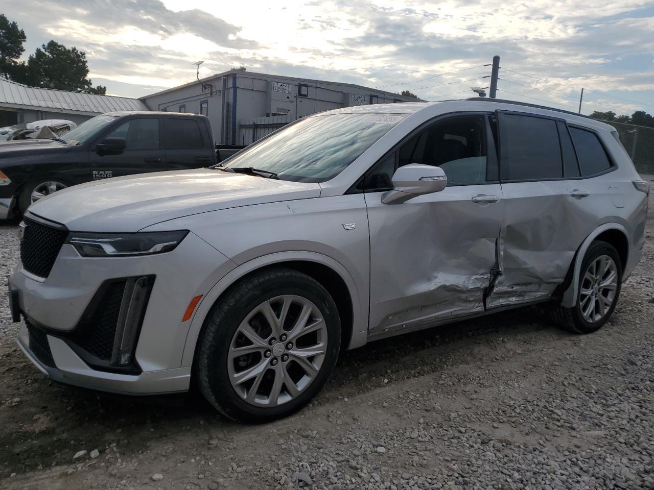 2020 CADILLAC XT6