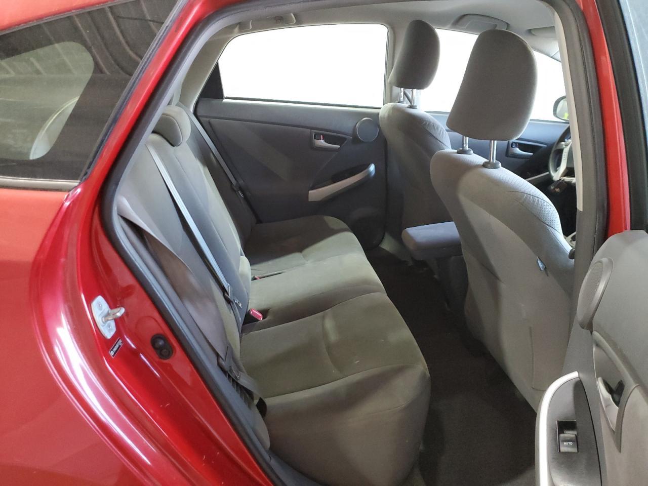 2011 TOYOTA PRIUS