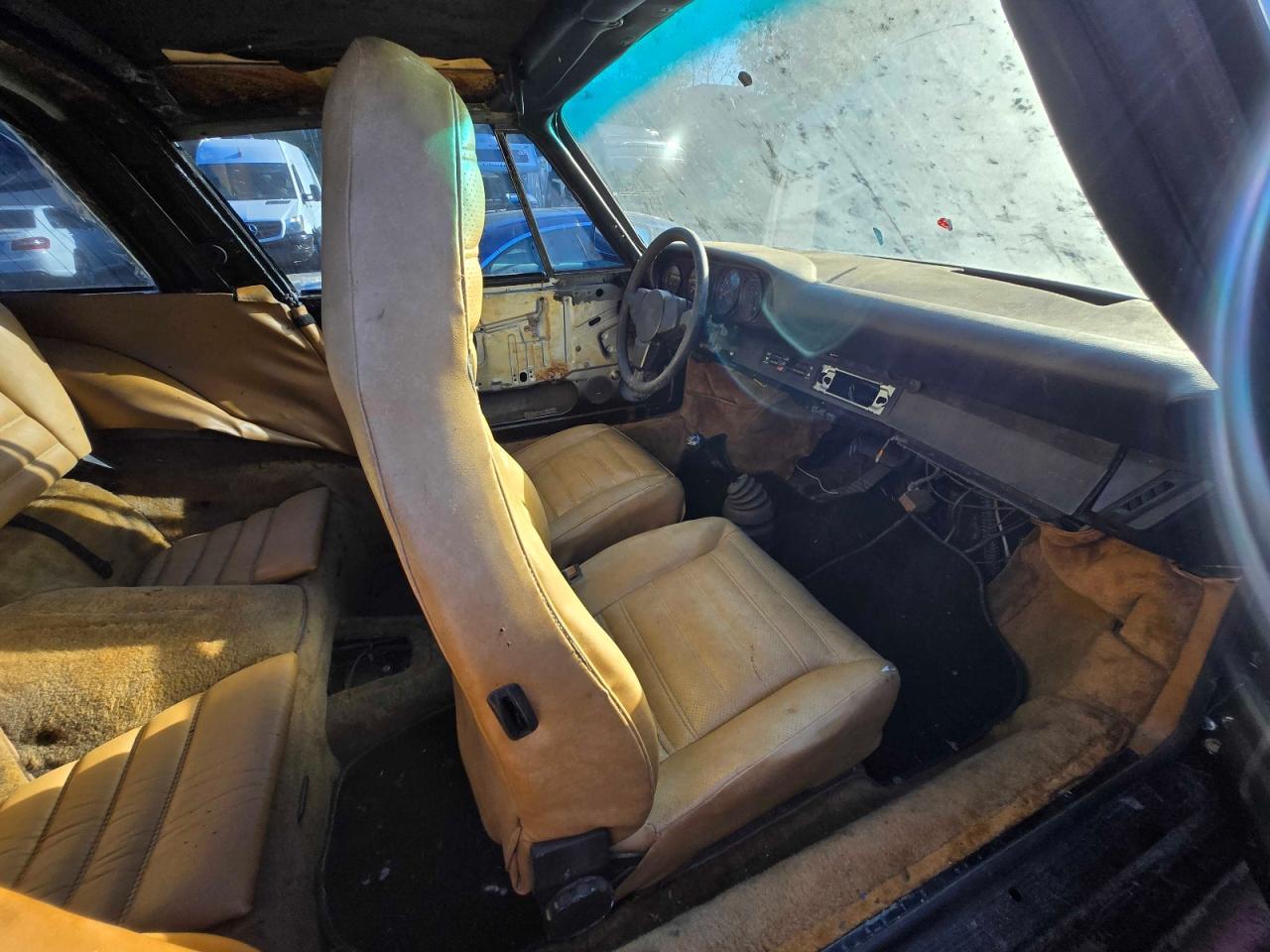 1976 PORSCHE 911