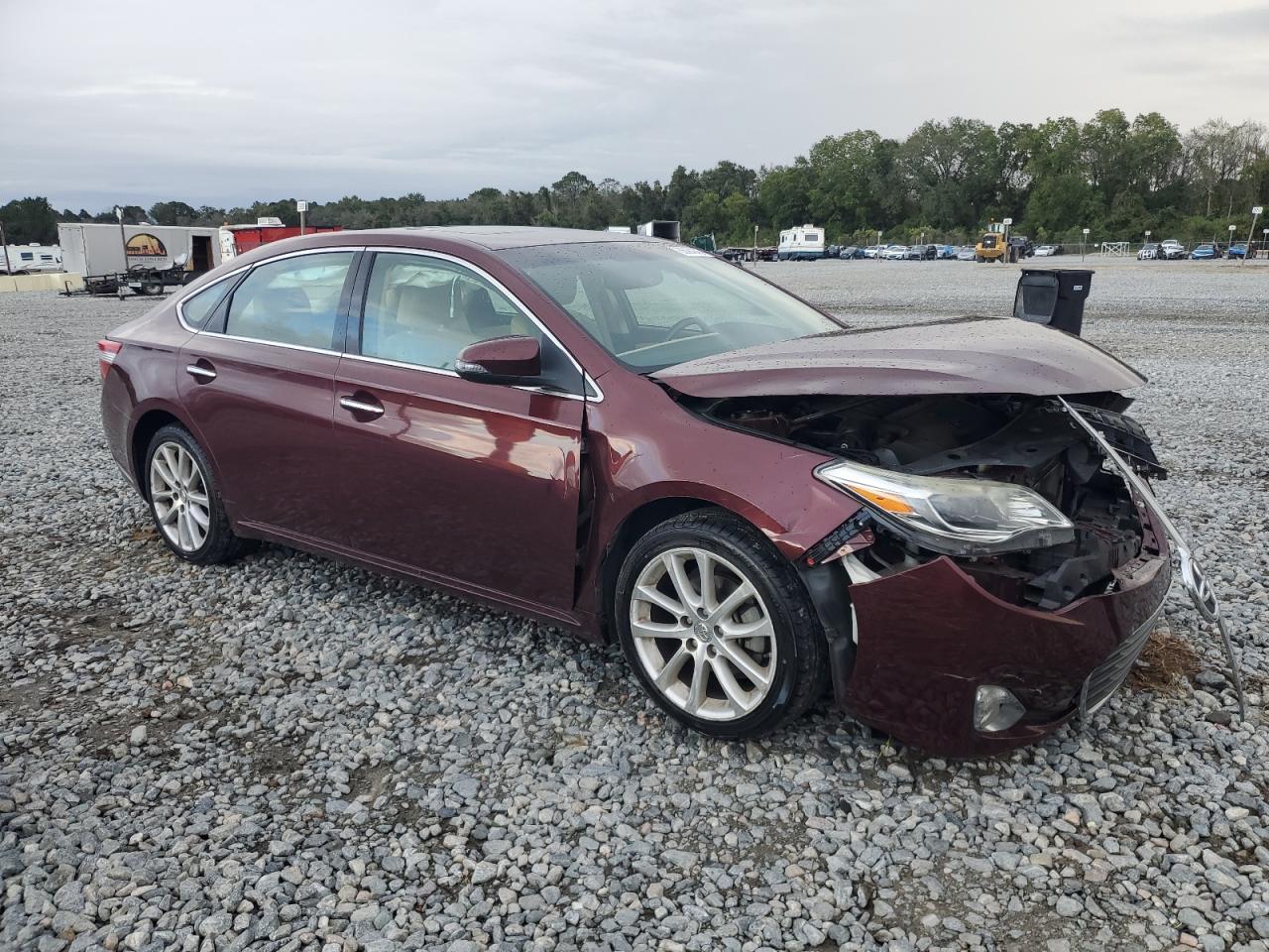 2013 TOYOTA Avalon