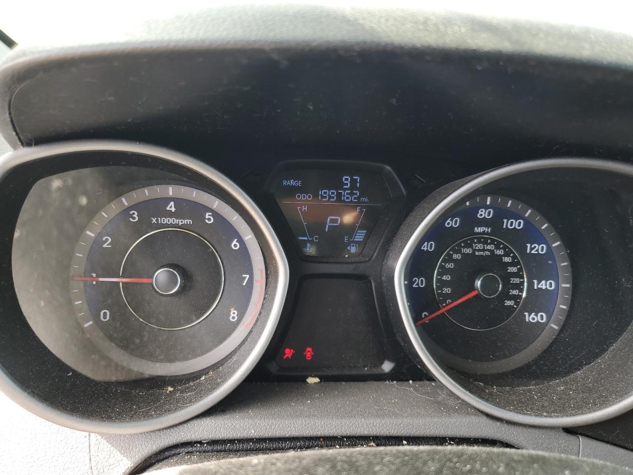 2012 HYUNDAI ELANTRA