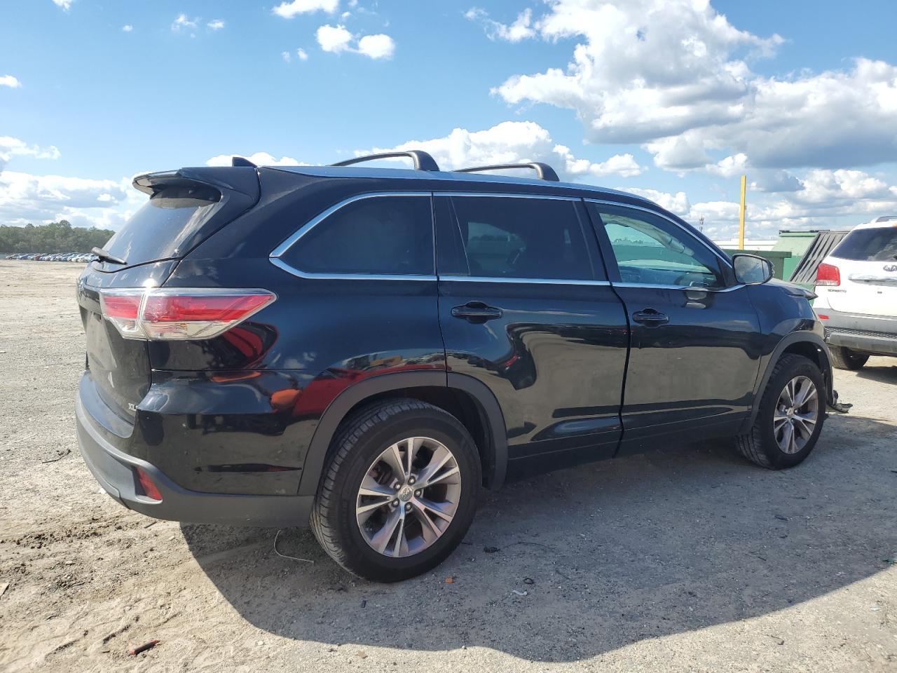 2015 TOYOTA HIGHLANDER