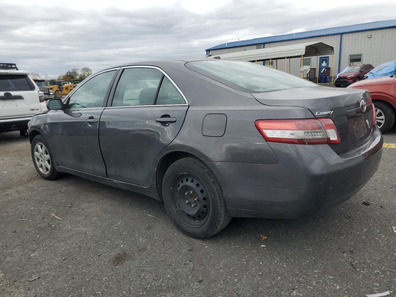 2011 TOYOTA CAMRY
