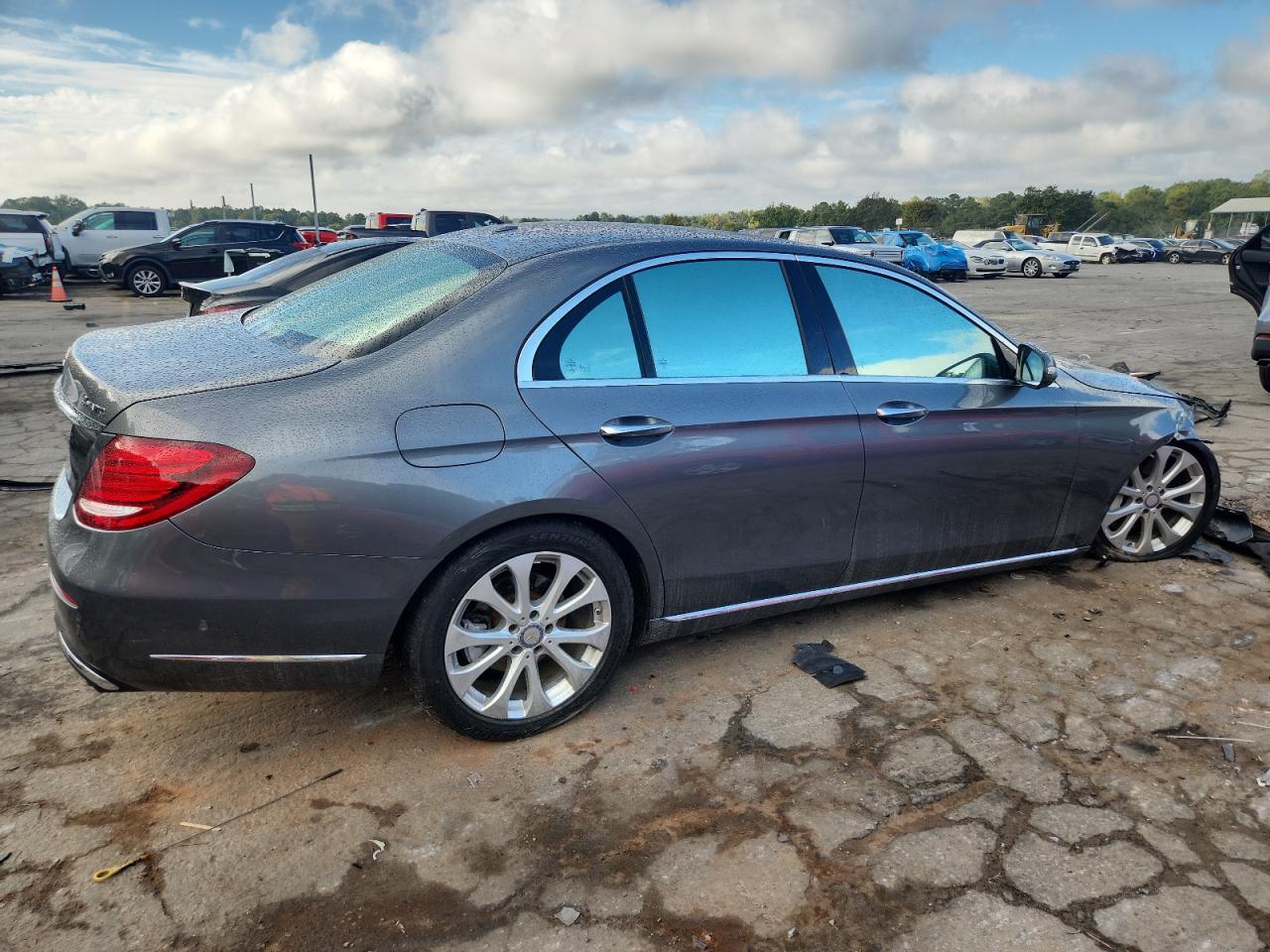 2017 MERCEDES-BENZ E-Class