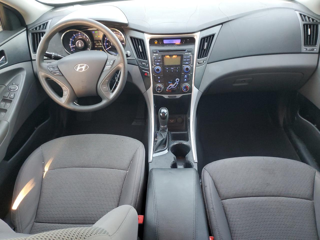 2011 HYUNDAI SONATA