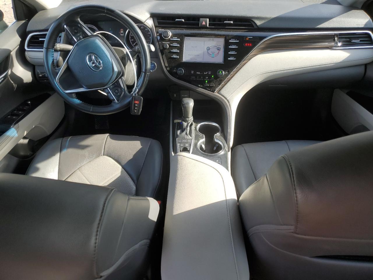 2018 TOYOTA CAMRY