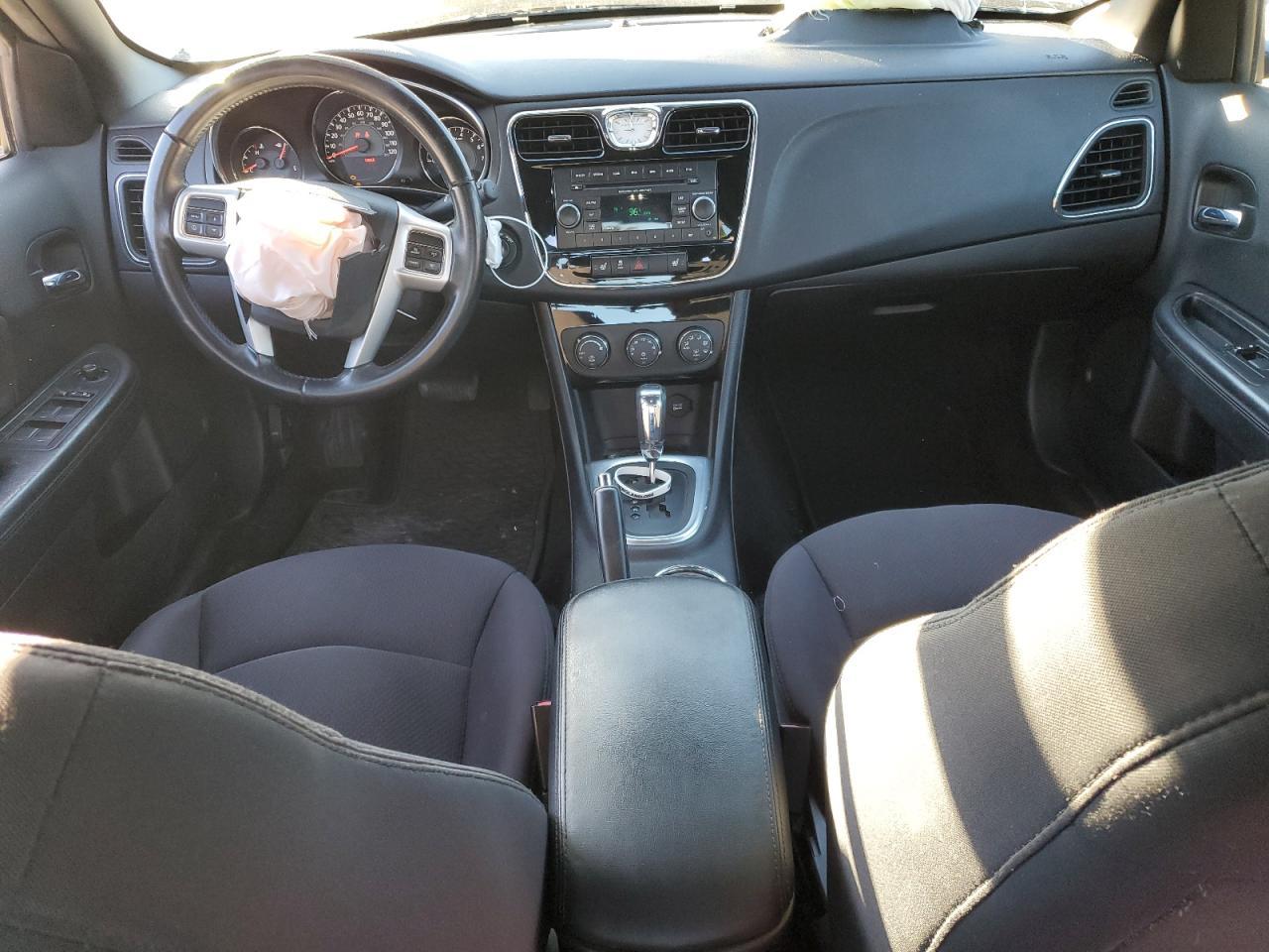 2014 CHRYSLER 200