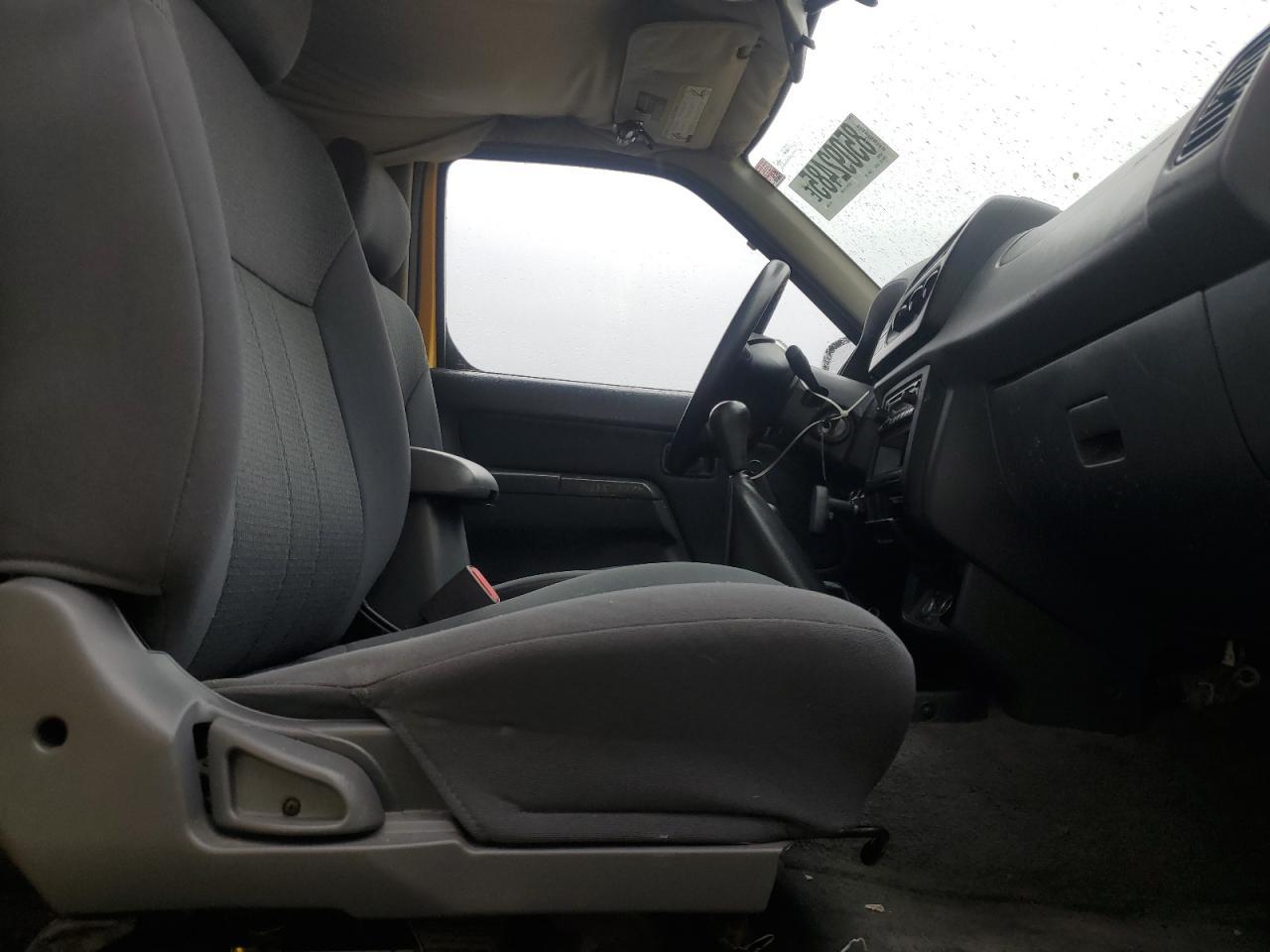 2001 NISSAN Frontier